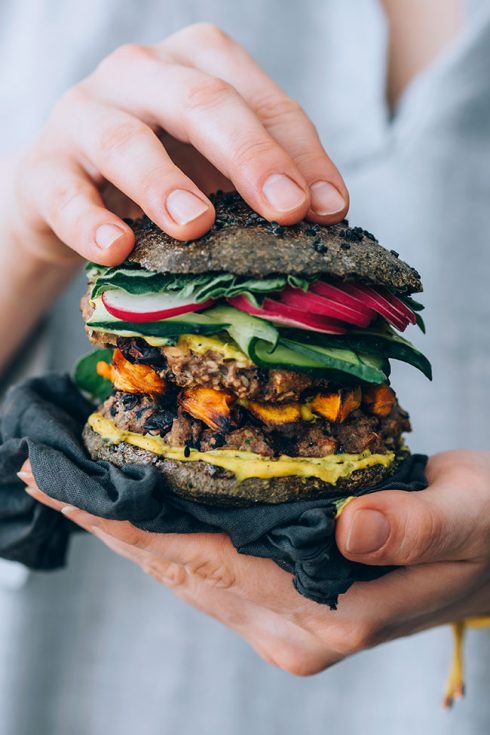 Black Bean Quinoa Burger with Activated Charcoal Bun | The Awesome Green